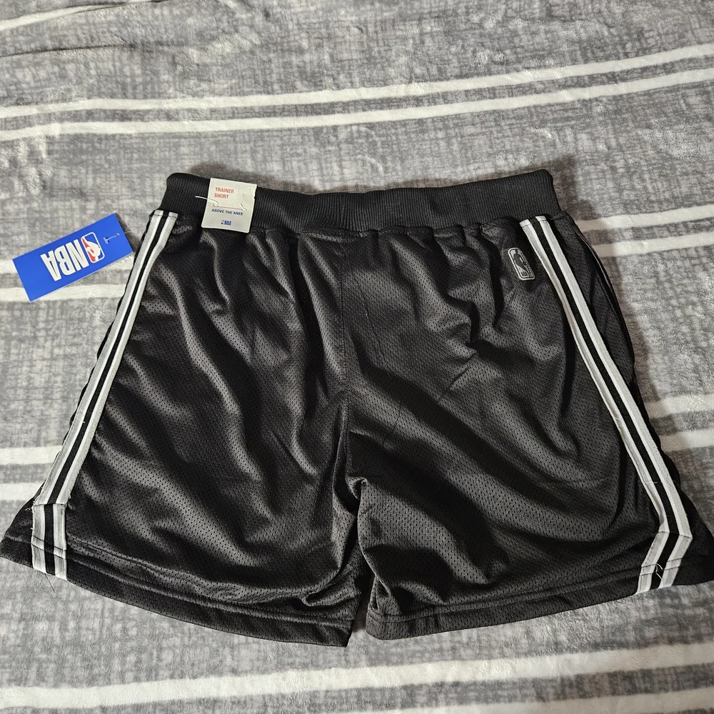 NBA Heritage Trainer Shorts Men’s L Black White Stripe – Above the Knee